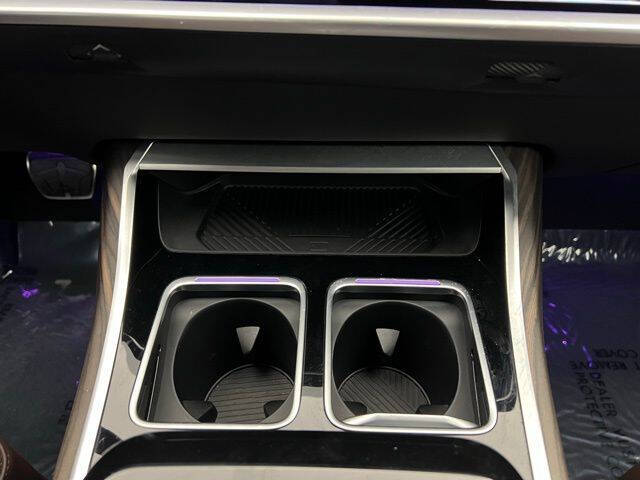 2025 BMW 7 Series 740i xDrive