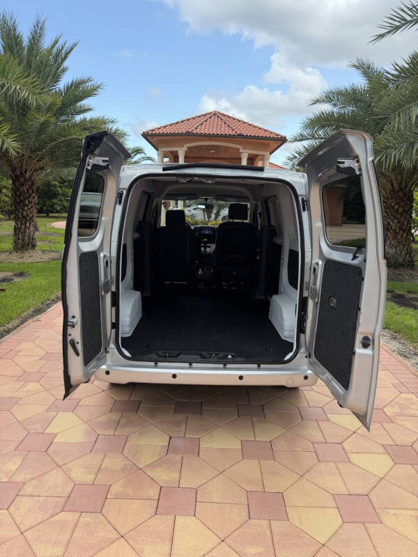 2017 Nissan NV200 SV