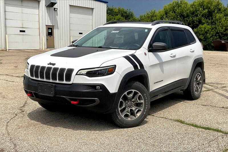 Used 2020 Jeep Cherokee Trailhawk with VIN 1C4PJMBX9LD532521 for sale in Montevideo, Minnesota
