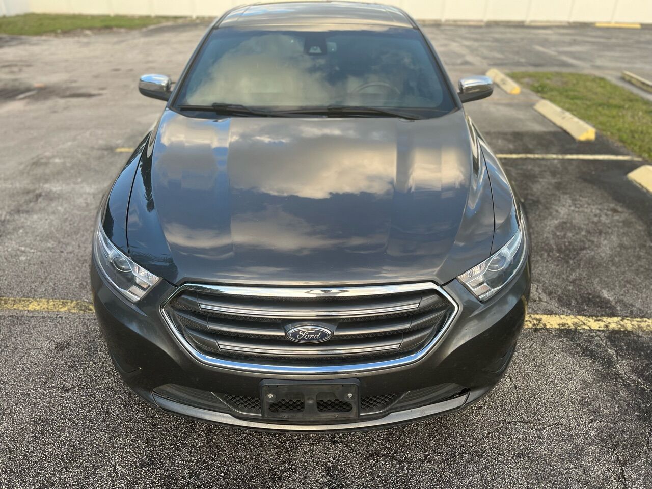 2017 Ford Taurus  - $14,800