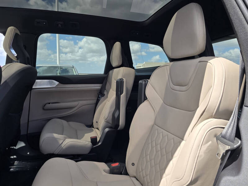 2025 Volvo EX90 Twin Performance Ultra 6P