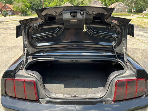 2005 Ford Mustang GT Premium