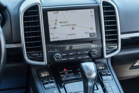 2017 Porsche Cayenne Platinum Edition