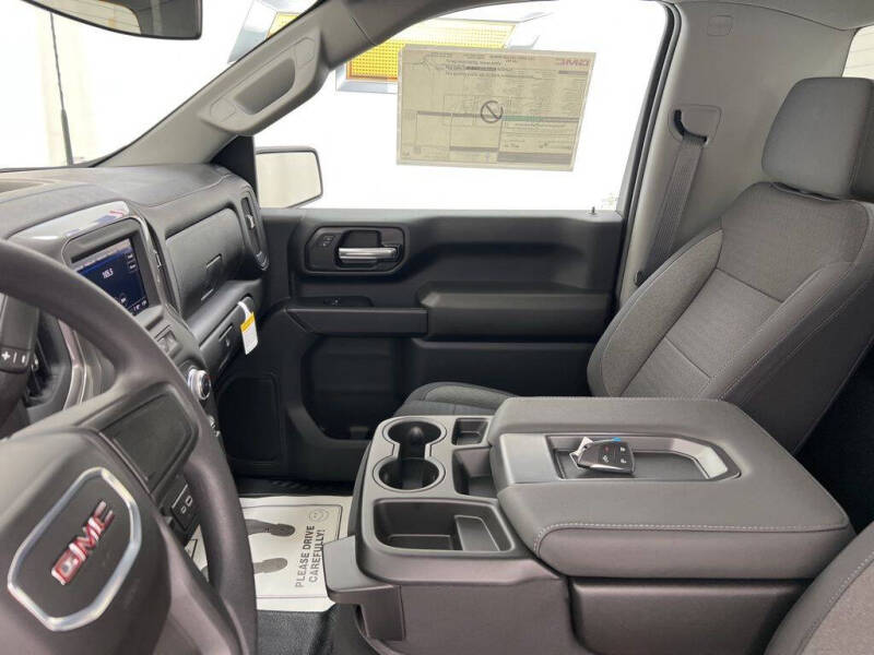 2025 GMC Sierra 2500HD Pro