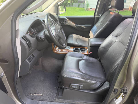 2007 Nissan Pathfinder LE