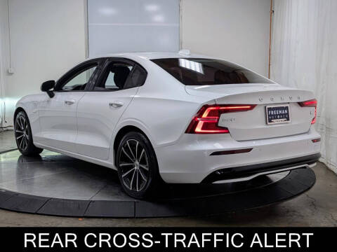 2023 Volvo S60 Recharge T8 Core Dark Theme