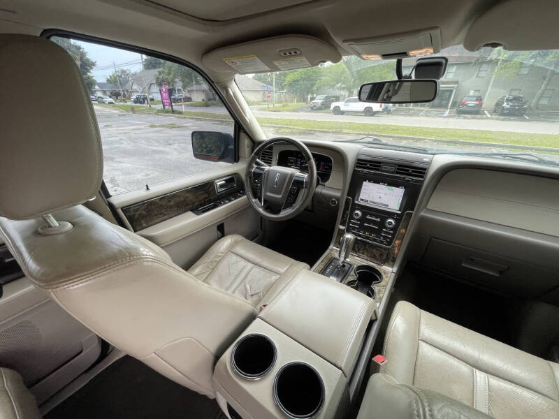 2016 Lincoln Navigator Select