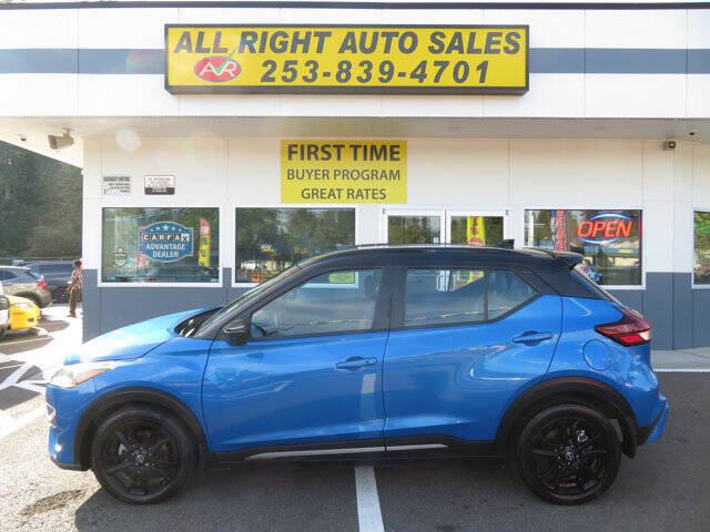 2023 Nissan Kicks SR