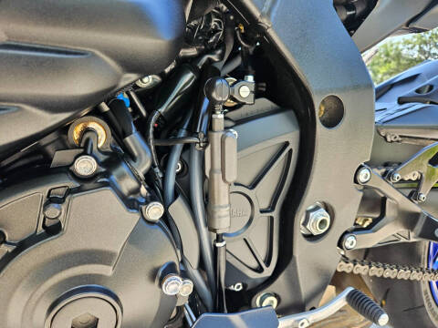 2024 Yamaha YZF-R1