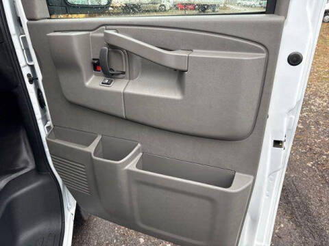 2025 GMC Savana 2500