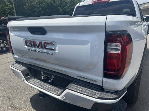 2025 GMC Canyon Elevation