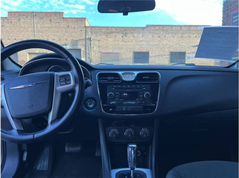 2011 Chrysler 200 Touring