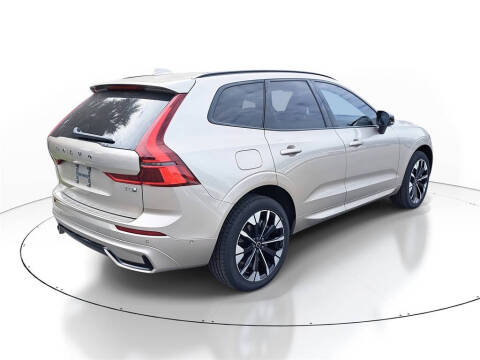 2026 Volvo XC60 T8 Plus