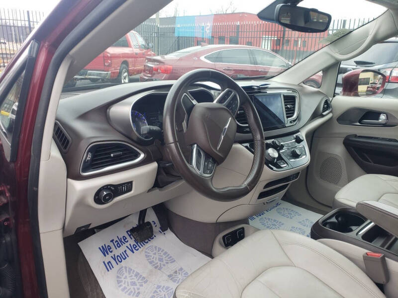 2017 Chrysler Pacifica Touring Plus