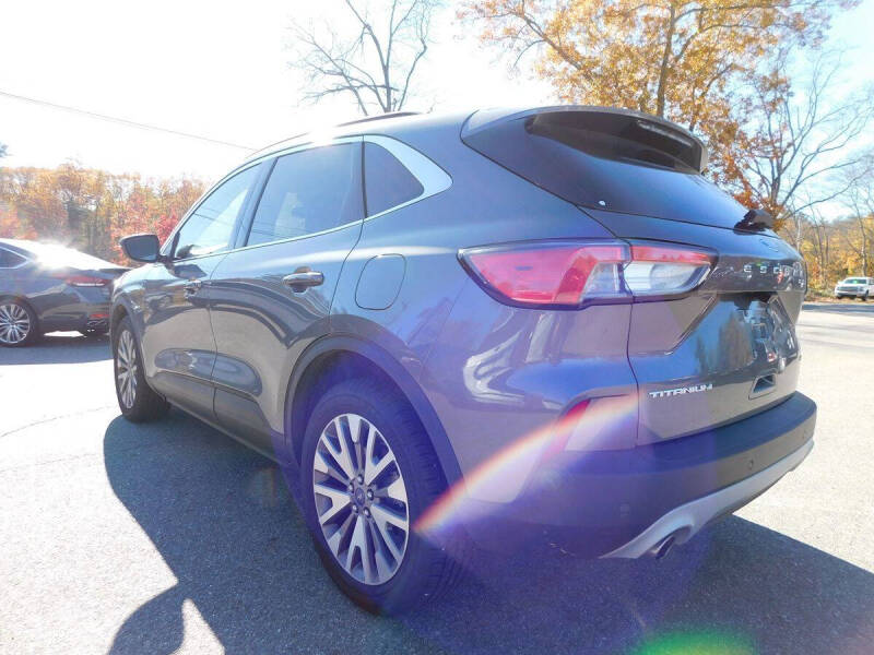 2022 Ford Escape Titanium