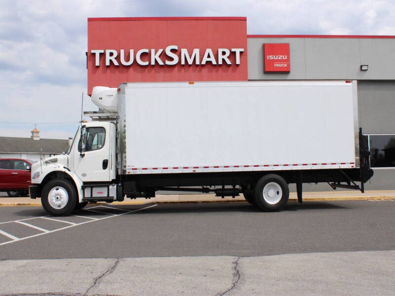 2018 Freightliner M2 106