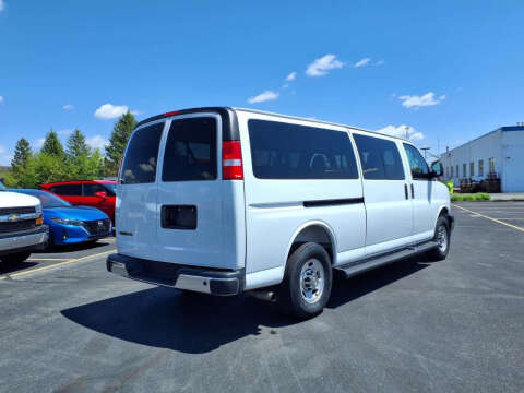 2025 Chevrolet Express LT 3500