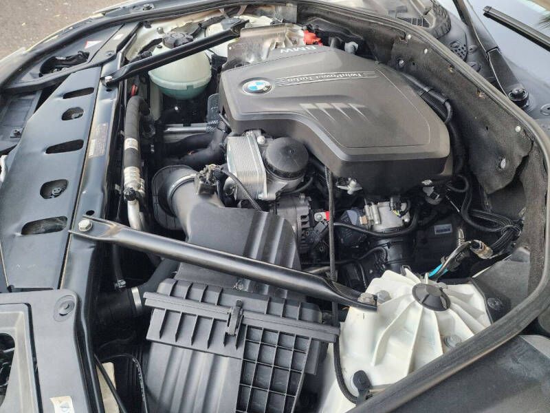2012 BMW 5 Series 528i