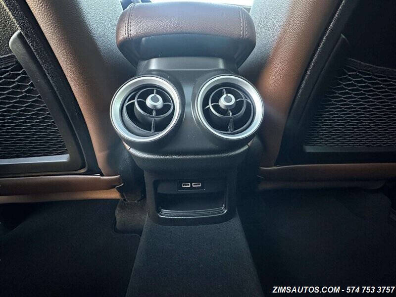 2018 Alfa Romeo Stelvio Sport