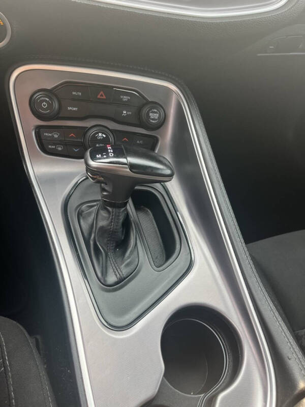 2021 Dodge Challenger SXT