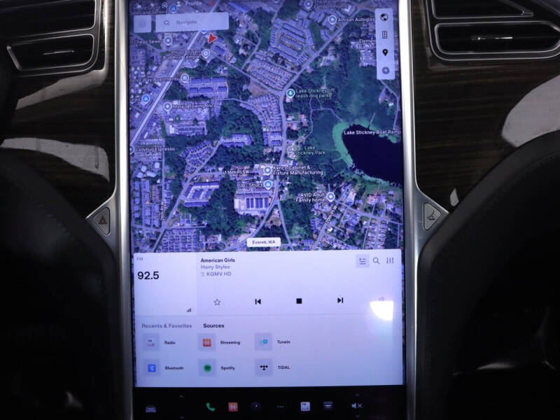 2015 Tesla Model S 70D