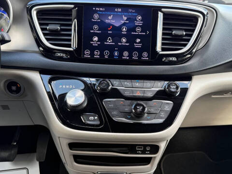 2020 Chrysler Pacifica Touring L