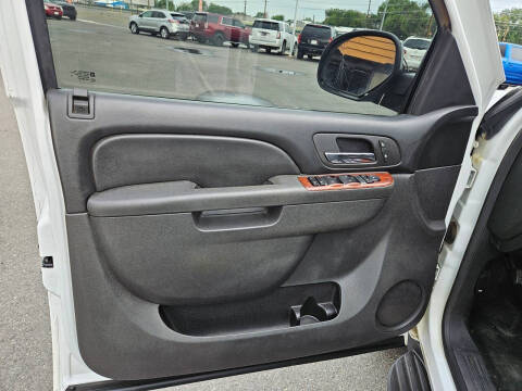 2012 Chevrolet Suburban LT