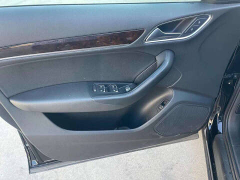 2016 Audi Q3 2.0T Premium Plus