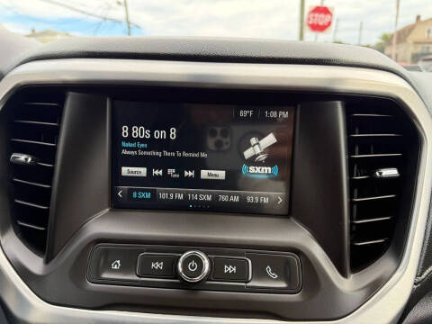 2017 GMC Acadia SLE-2