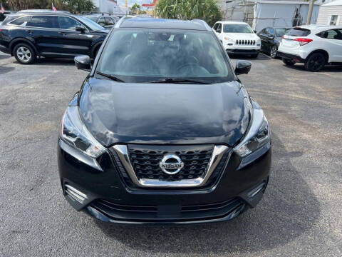 2020 Nissan Kicks SR