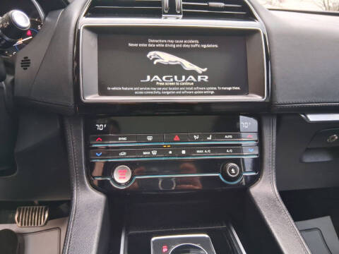 2019 Jaguar F-PACE 30t Prestige
