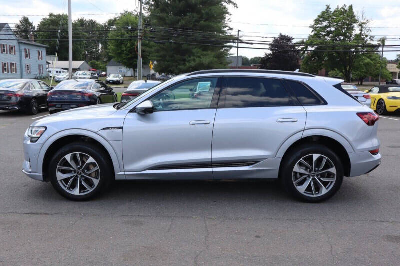 2021 Audi e-tron quattro Premium Plus