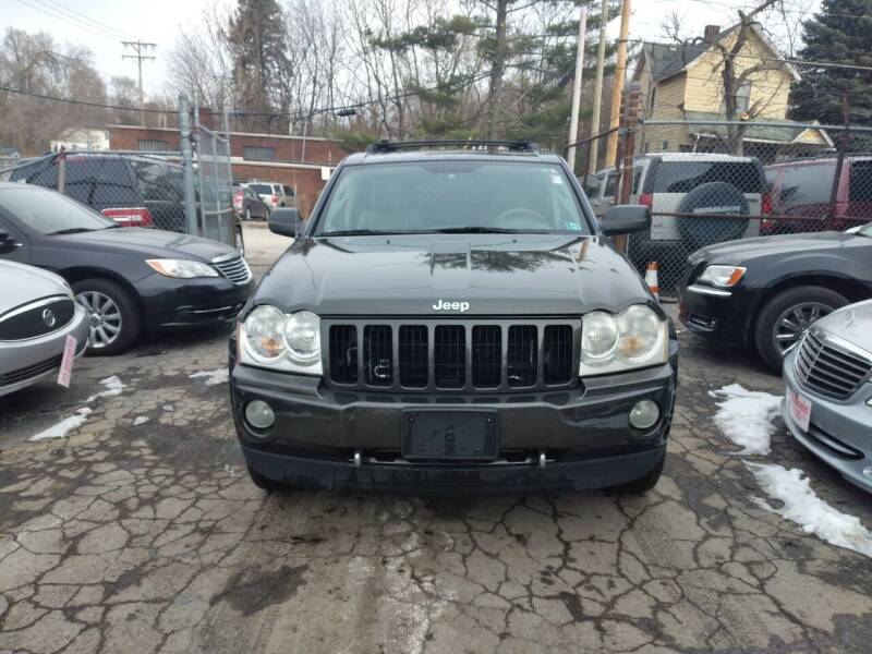 2006 Jeep Grand Cherokee for sale at Six Brothers Mega Lot in Youngstown OH