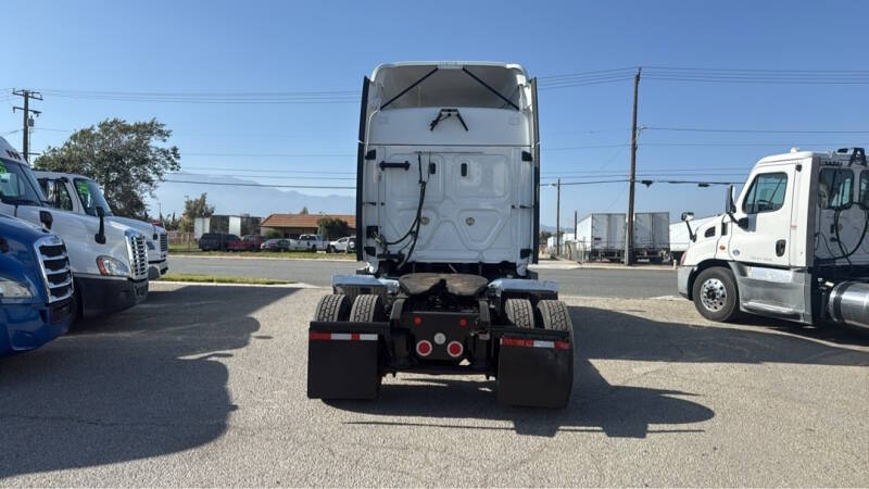2019 Freightliner Cascadia