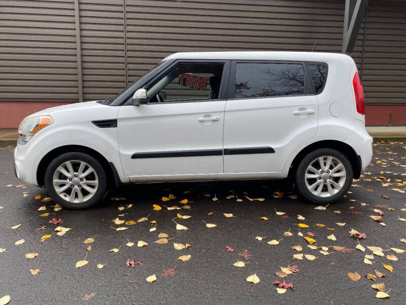 2013 Kia Soul +