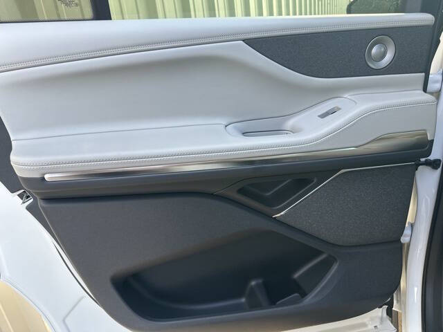 2025 Lincoln Navigator L Reserve