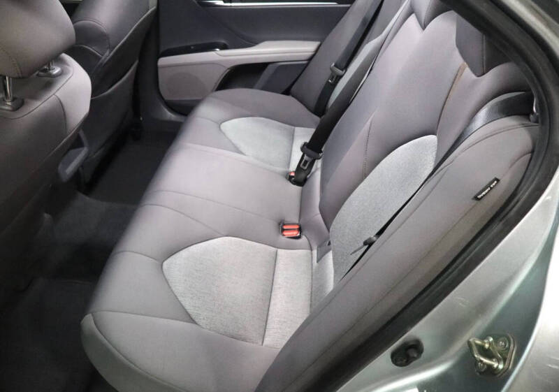 2020 Toyota Camry Hybrid LE