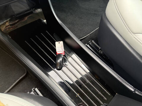 2015 Tesla Model S 70D