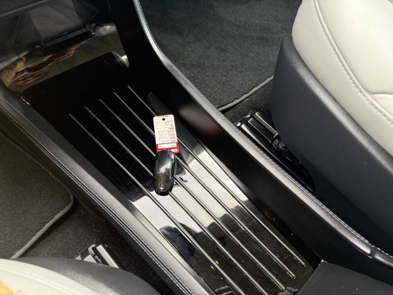 2015 Tesla Model S 70D