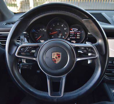 2020 Porsche Macan