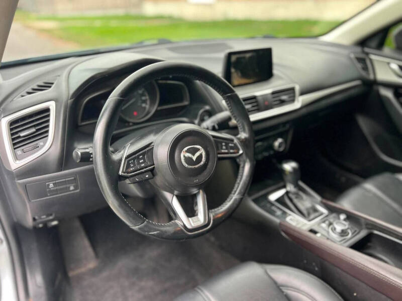 2018 Mazda MAZDA3 Touring