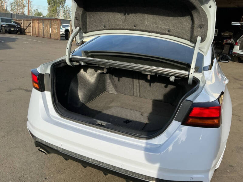 2024 Nissan Altima 2.5 SR