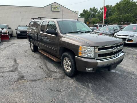 2007 Chevrolet Silverado 1500 for sale at BADGER LEASE & AUTO SALES INC in West Allis WI