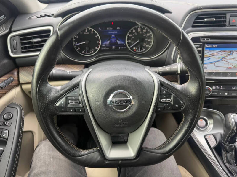 2017 Nissan Maxima Platinum