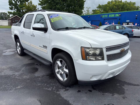2011 Chevrolet Avalanche LS