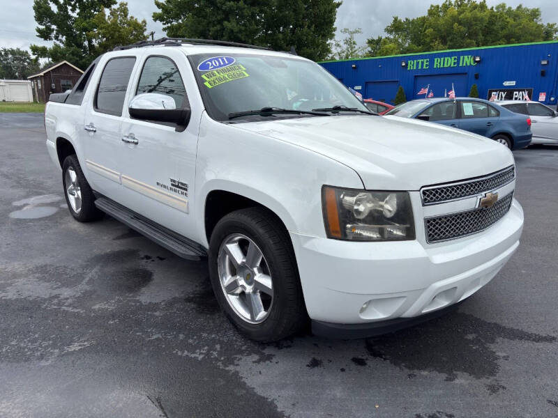 2011 Chevrolet Avalanche LS