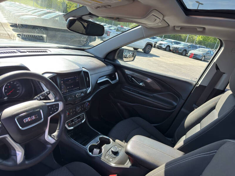 2023 GMC Terrain SLE