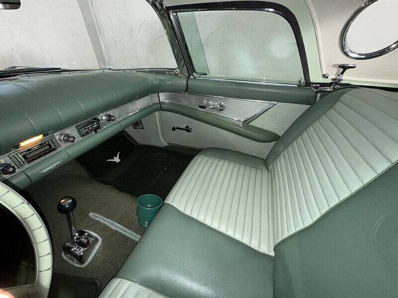 1957 Ford Thunderbird 22