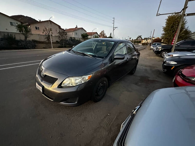 2010 Toyota Corolla LE photo 3