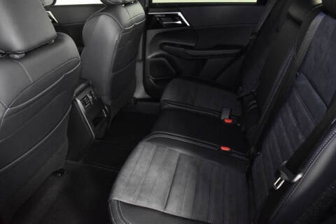 2025 Mitsubishi Outlander PHEV SE